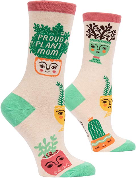 plant accessories for a plant lover // plant mama gift // plant lover accessories // plant swag // plant gifts // budget friendly plant gift // gift for girl friend // gift for best friend // houseplant lover // houseplant props // houseplant gifts